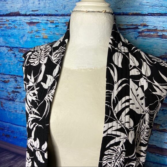 Vince Camino tropical vest small black white - Picture 8 of 9